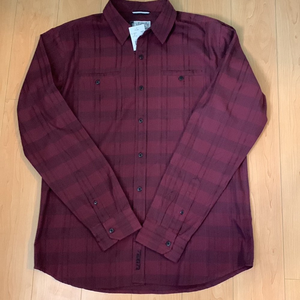 NWT Ezekiel long sleeve plaid button down shirt size large